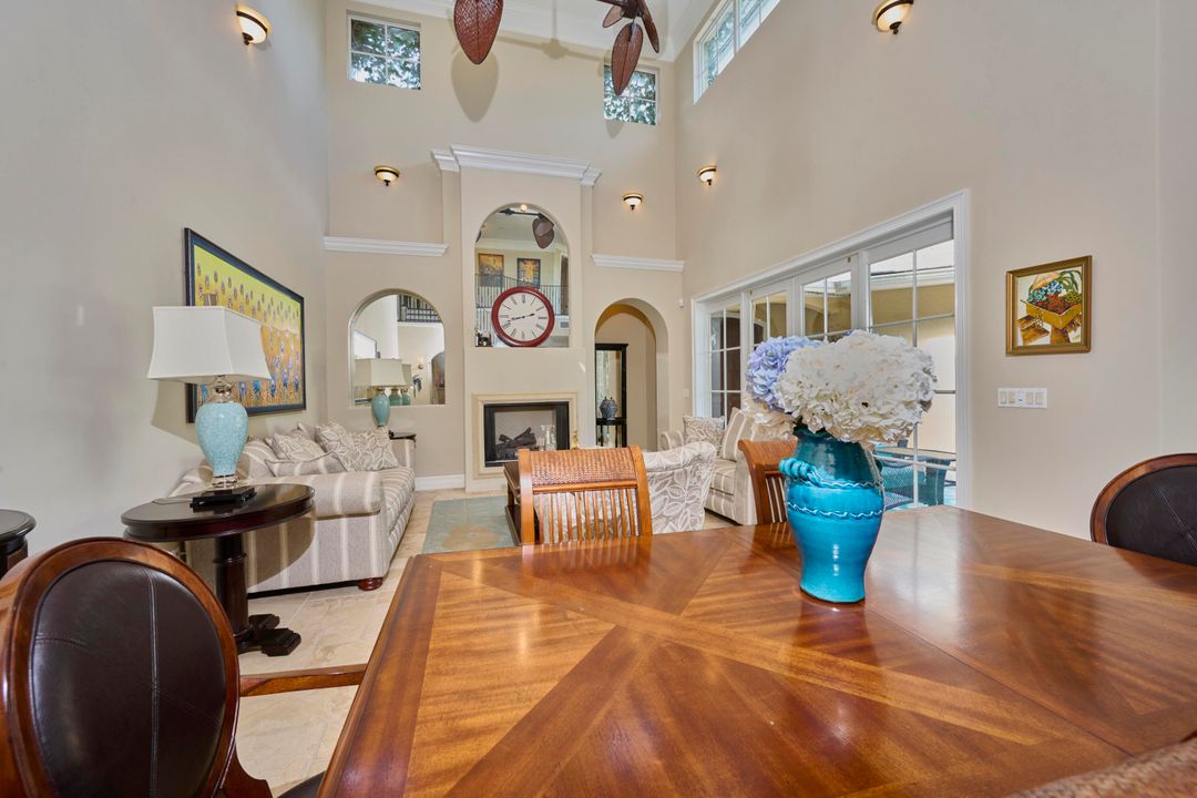 For Sale: $800,000 (4 beds, 4 baths, 3370 Square Feet)