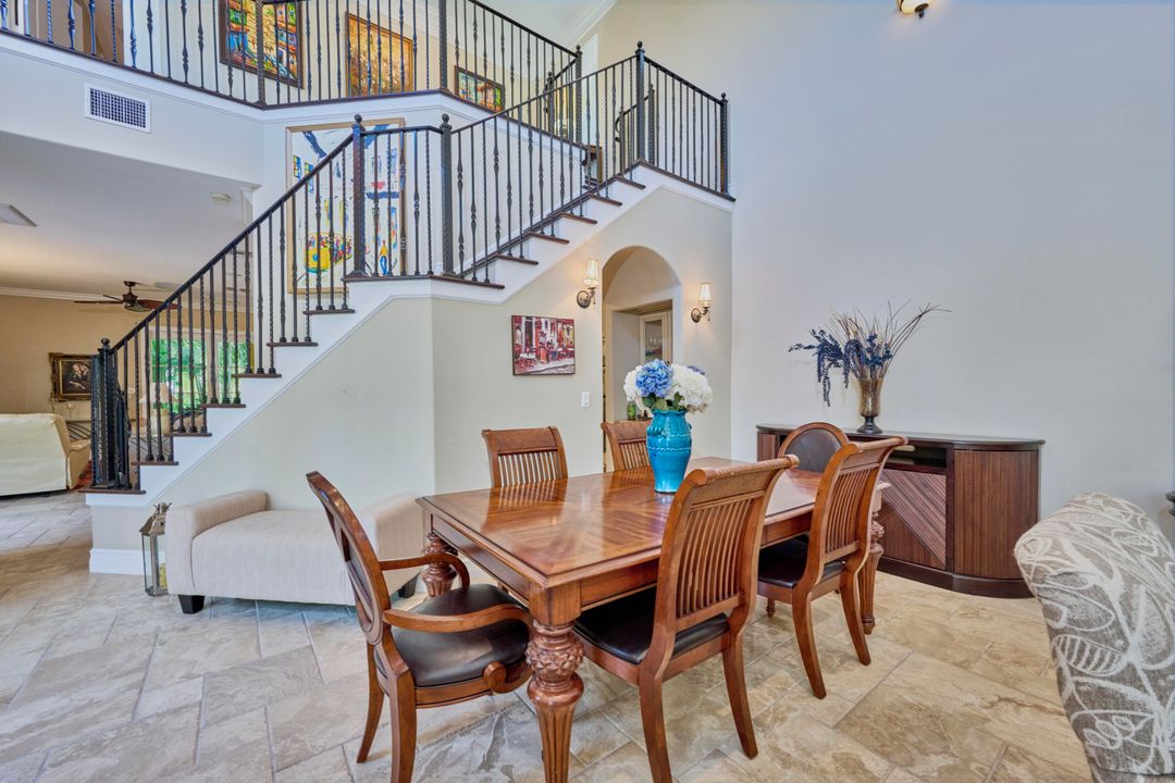 For Sale: $800,000 (4 beds, 4 baths, 3370 Square Feet)