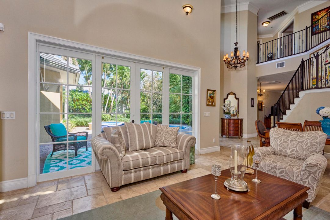 For Sale: $800,000 (4 beds, 4 baths, 3370 Square Feet)