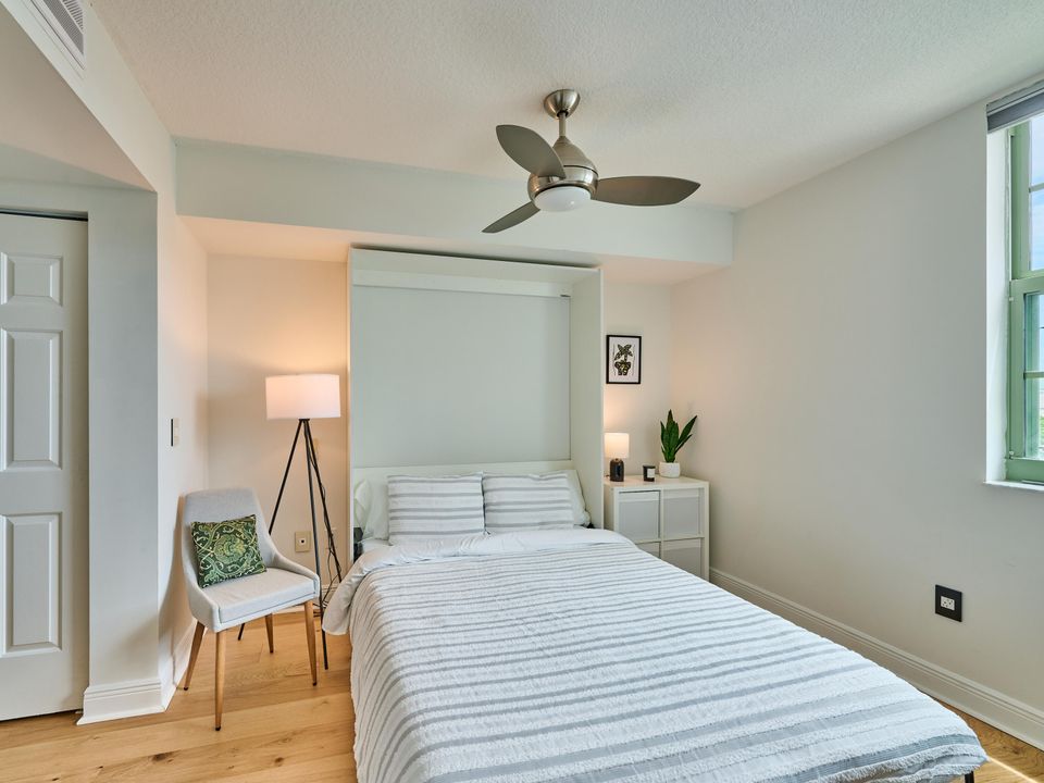 For Sale: $449,000 (2 beds, 2 baths, 1130 Square Feet)