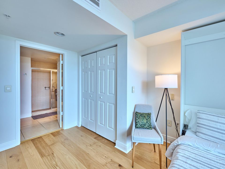 For Sale: $449,000 (2 beds, 2 baths, 1130 Square Feet)