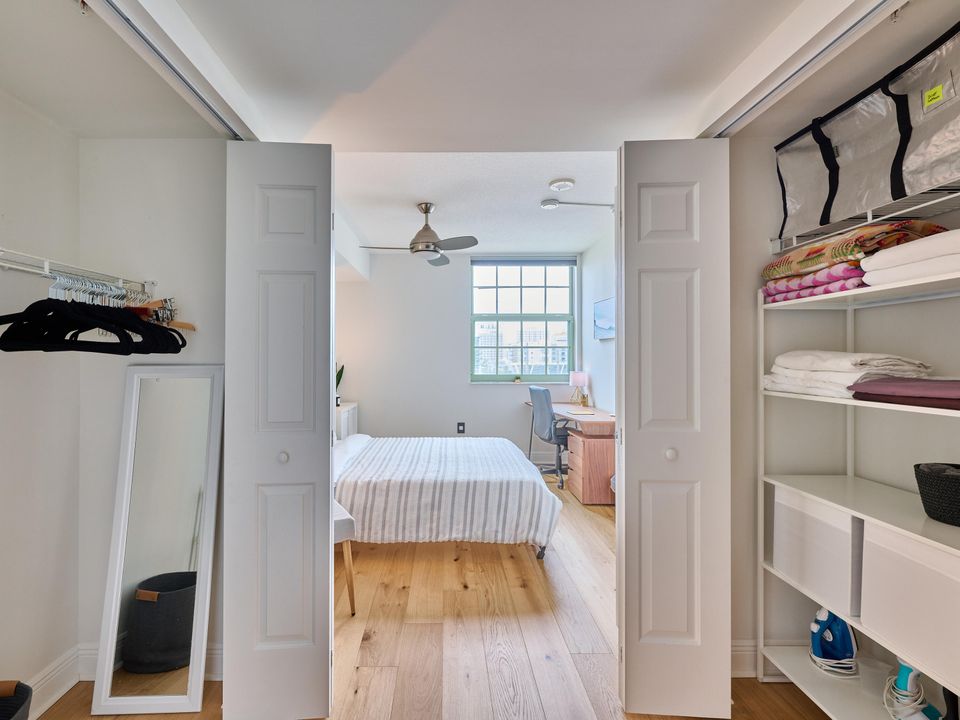 For Sale: $449,000 (2 beds, 2 baths, 1130 Square Feet)