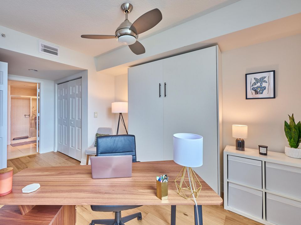 For Sale: $449,000 (2 beds, 2 baths, 1130 Square Feet)