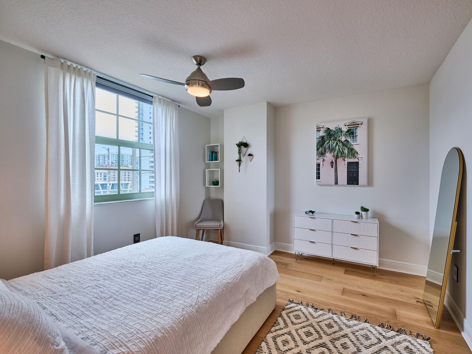 For Sale: $449,000 (2 beds, 2 baths, 1130 Square Feet)