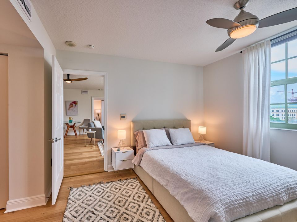 For Sale: $449,000 (2 beds, 2 baths, 1130 Square Feet)