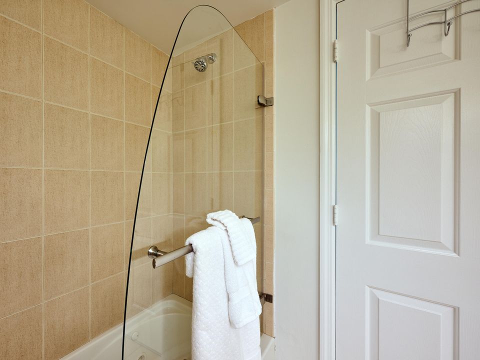 For Sale: $449,000 (2 beds, 2 baths, 1130 Square Feet)