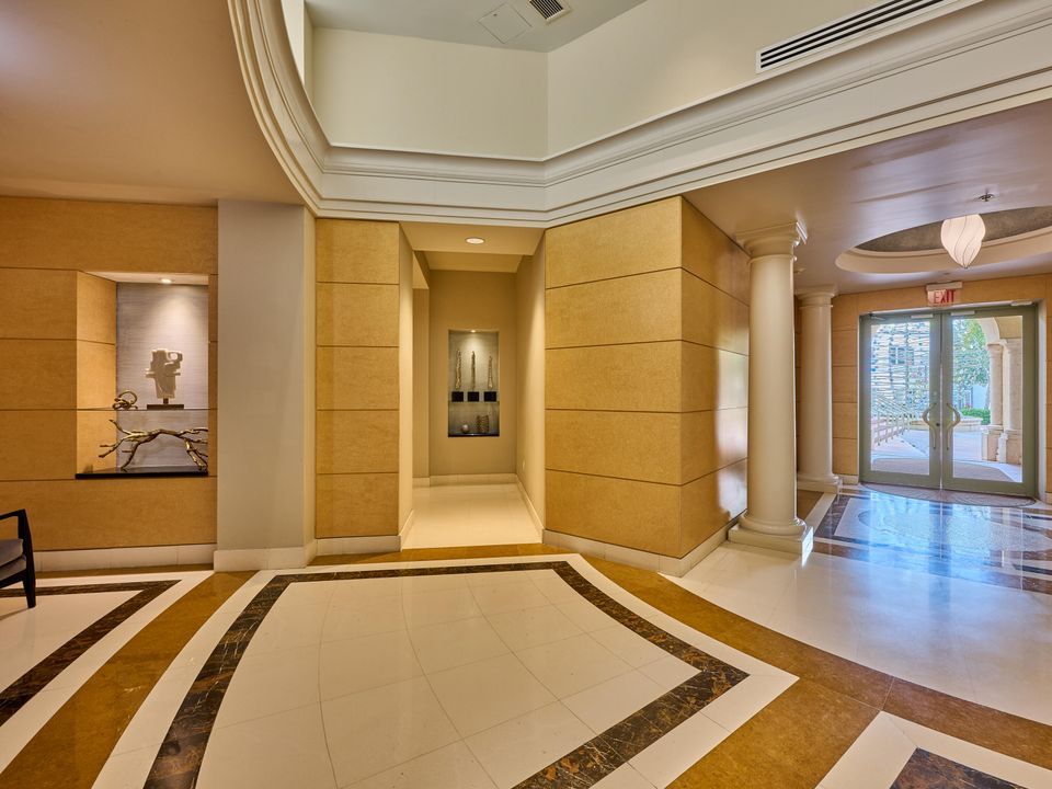 For Sale: $449,000 (2 beds, 2 baths, 1130 Square Feet)