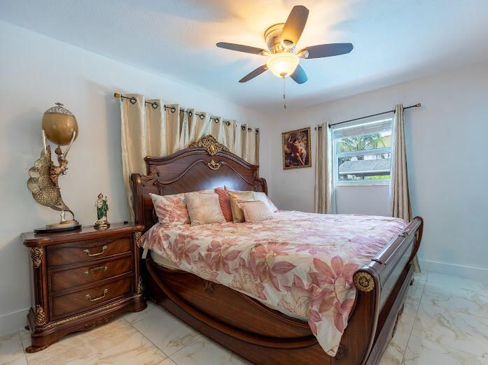 For Sale: $649,995 (3 beds, 2 baths, 1200 Square Feet)