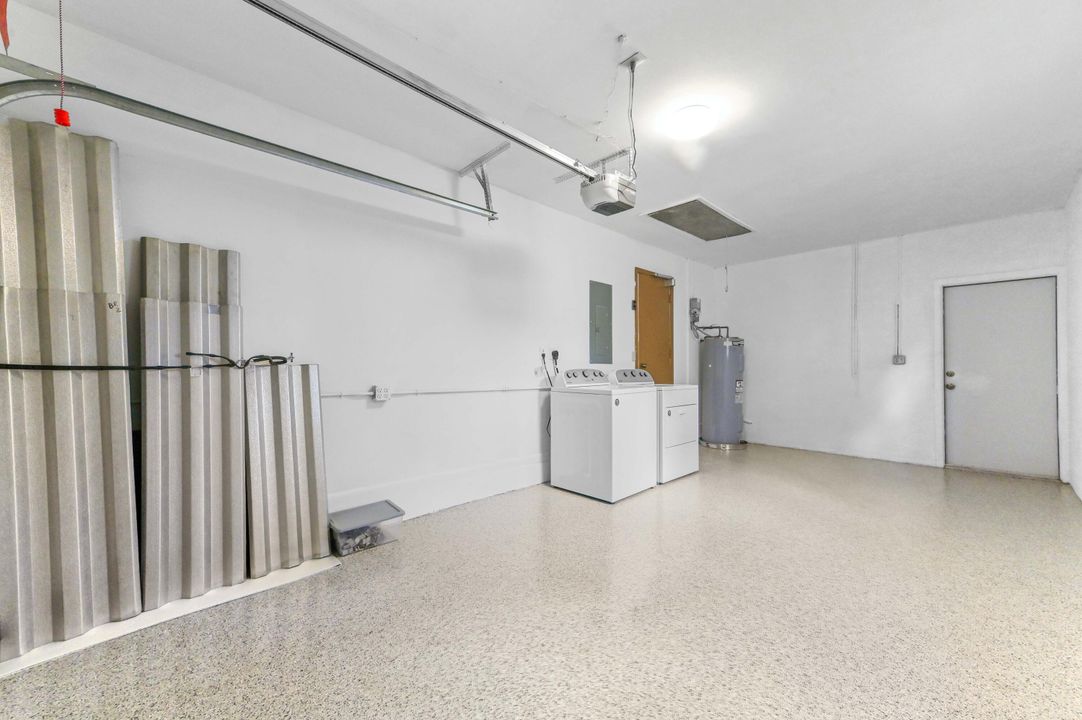 Под контрактом: $499,000 (3 спален, 2 ванн, 1456 Квадратных фут)