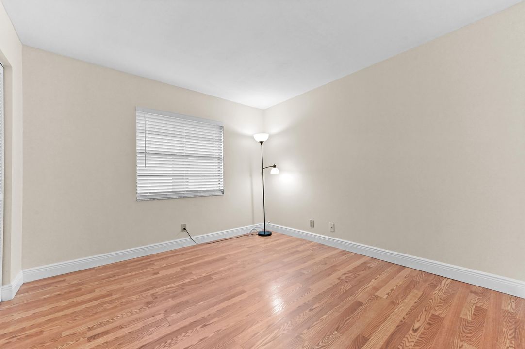 Под контрактом: $499,000 (3 спален, 2 ванн, 1456 Квадратных фут)