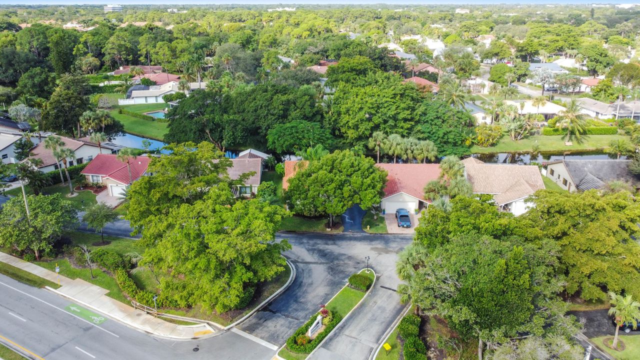 Под контрактом: $499,000 (3 спален, 2 ванн, 1456 Квадратных фут)