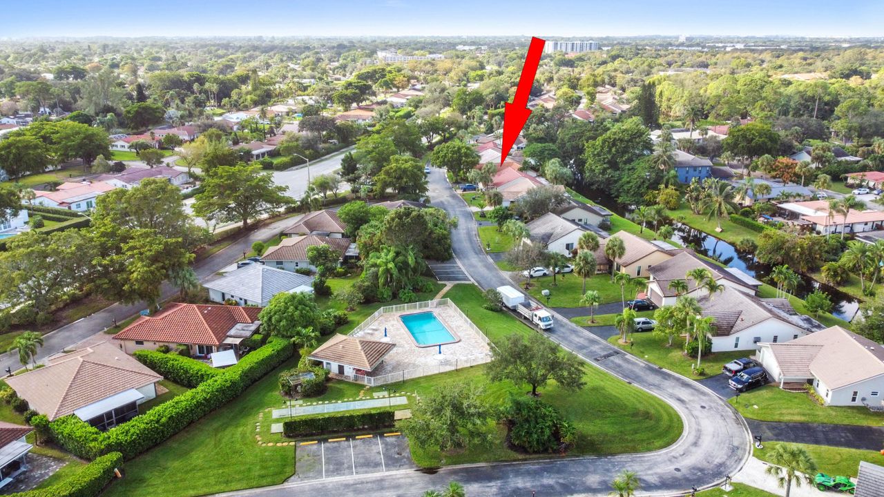 Под контрактом: $499,000 (3 спален, 2 ванн, 1456 Квадратных фут)