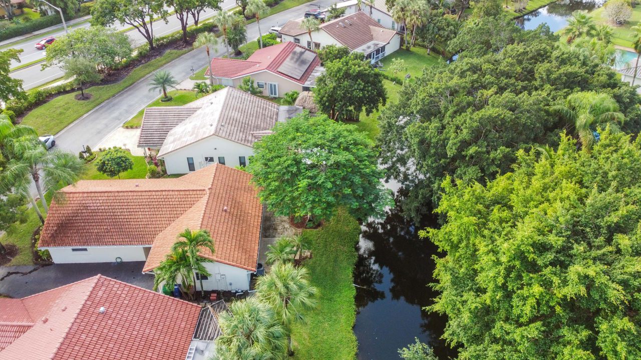 Под контрактом: $499,000 (3 спален, 2 ванн, 1456 Квадратных фут)