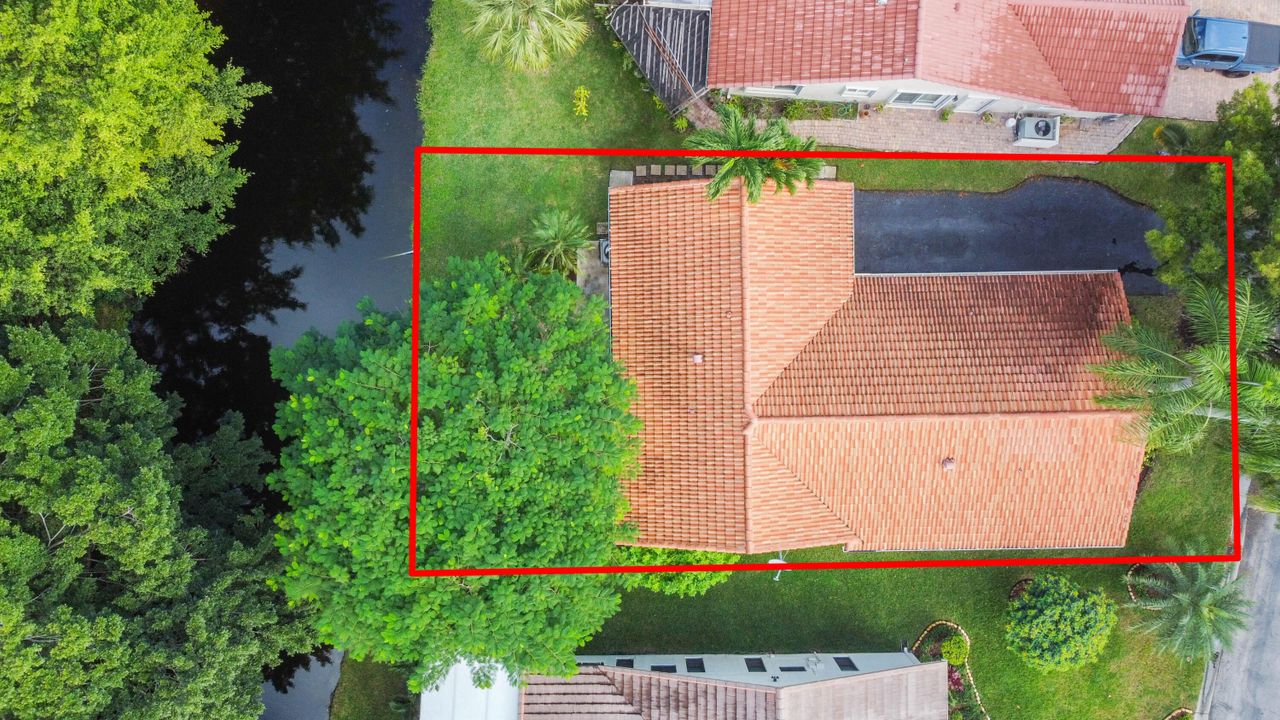 Под контрактом: $499,000 (3 спален, 2 ванн, 1456 Квадратных фут)