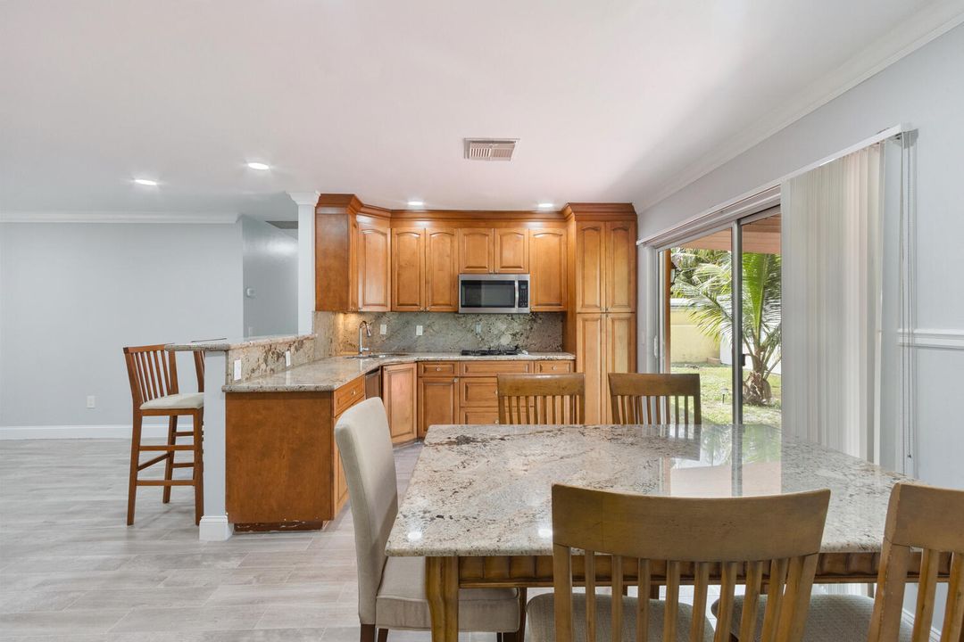 Activo con contrato: $515,000 (3 camas, 2 baños, 1286 Pies cuadrados)