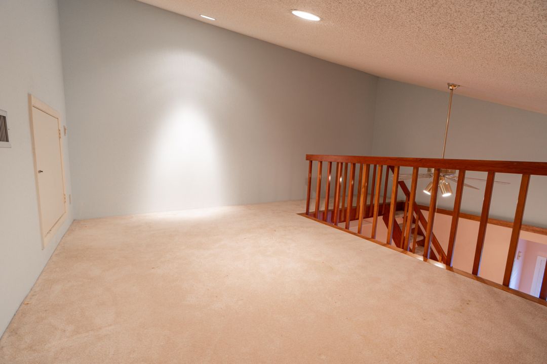 合同活跃: $1,050,000 (3 贝兹, 2 浴室, 1889 平方英尺)