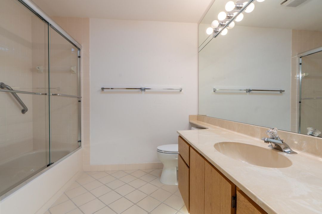 合同活跃: $1,050,000 (3 贝兹, 2 浴室, 1889 平方英尺)