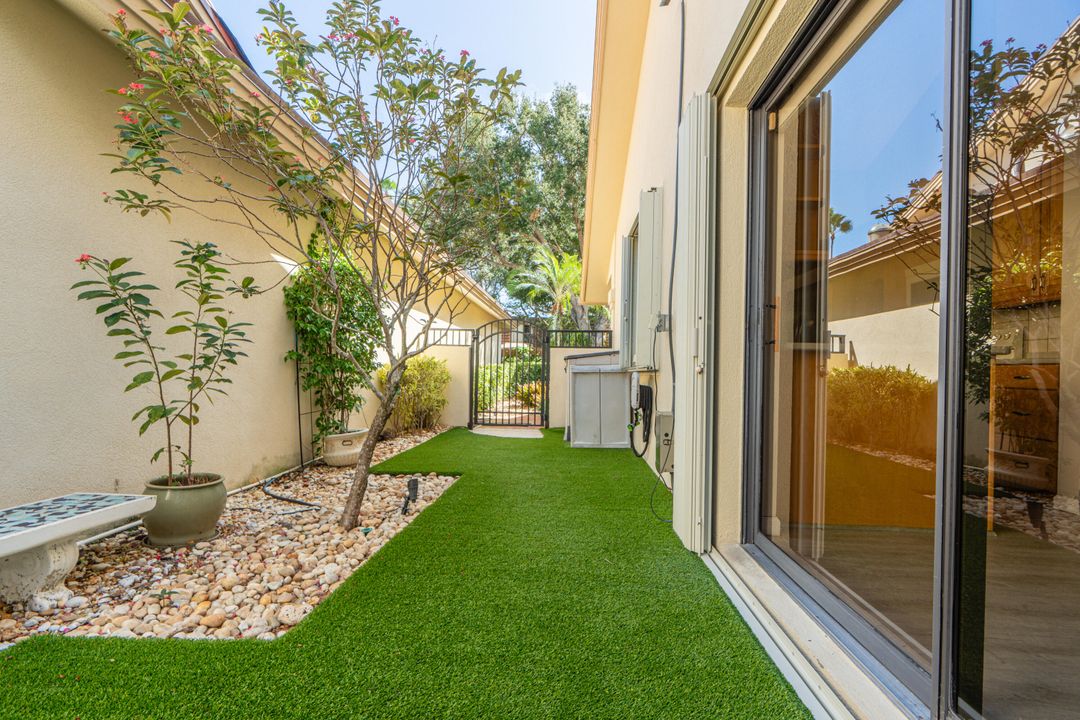 合同活跃: $1,050,000 (3 贝兹, 2 浴室, 1889 平方英尺)