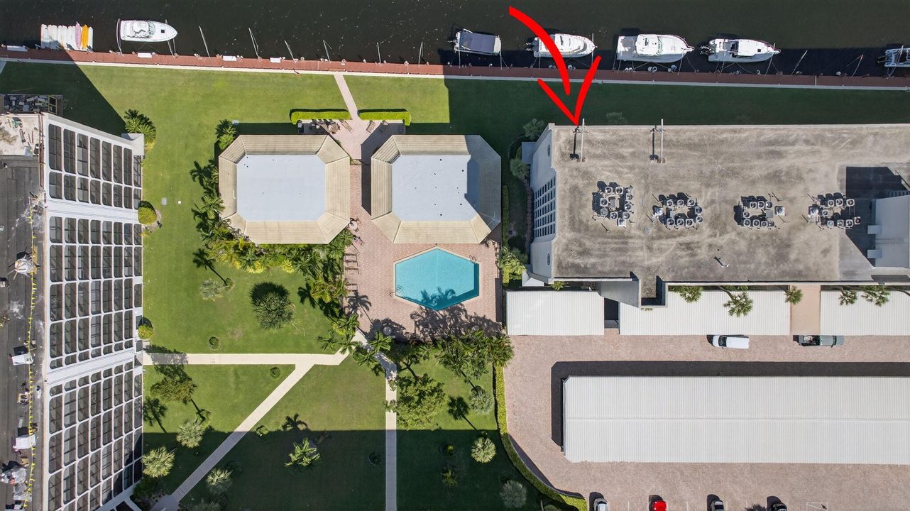 Под контрактом: $500,000 (3 спален, 2 ванн, 1650 Квадратных фут)