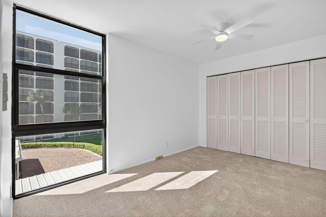 Под контрактом: $500,000 (3 спален, 2 ванн, 1650 Квадратных фут)