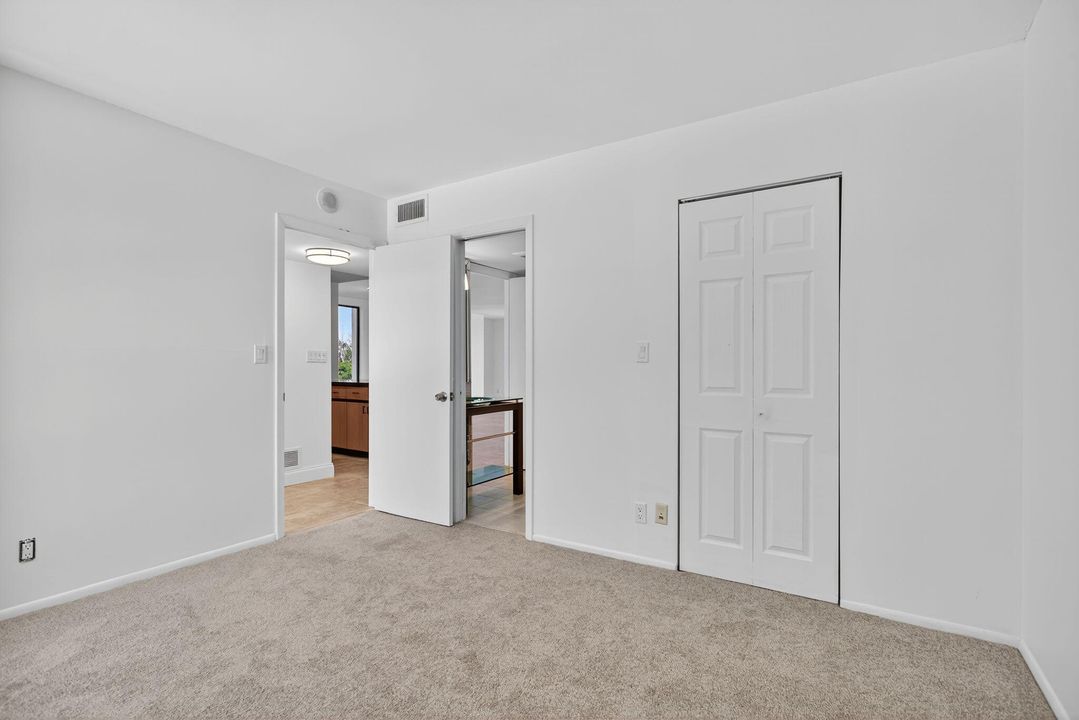 Под контрактом: $500,000 (3 спален, 2 ванн, 1650 Квадратных фут)