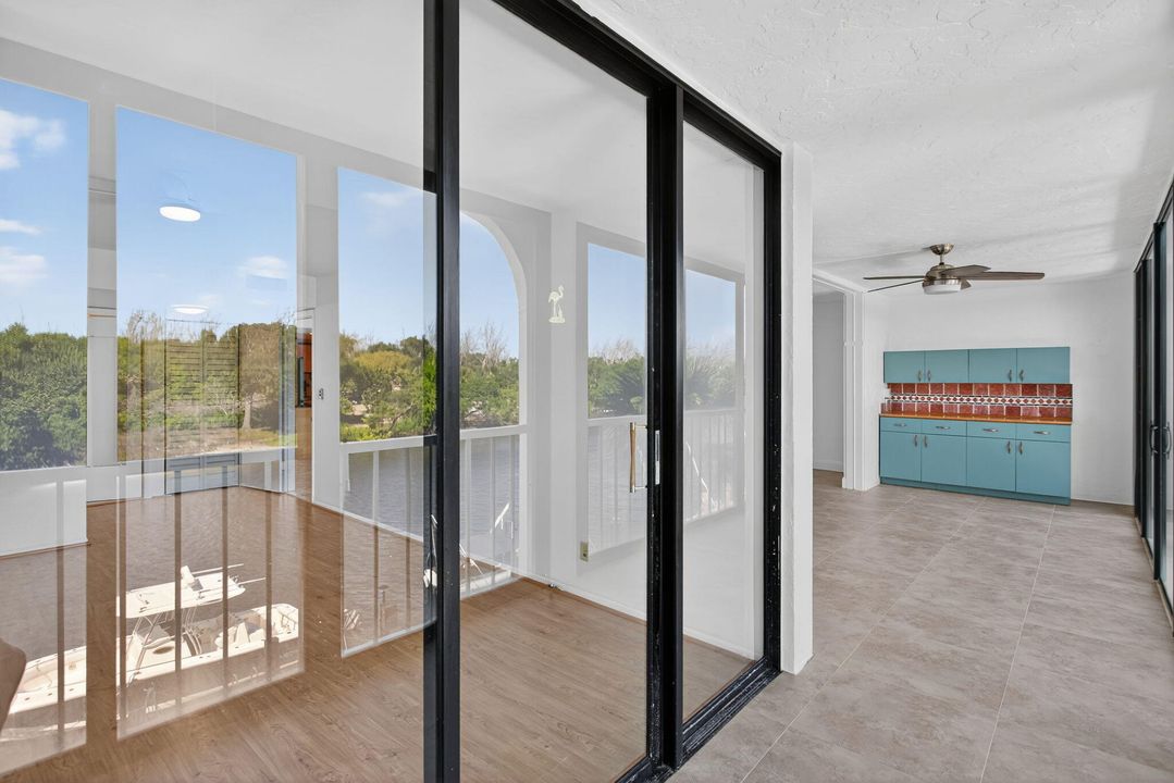 Под контрактом: $500,000 (3 спален, 2 ванн, 1650 Квадратных фут)