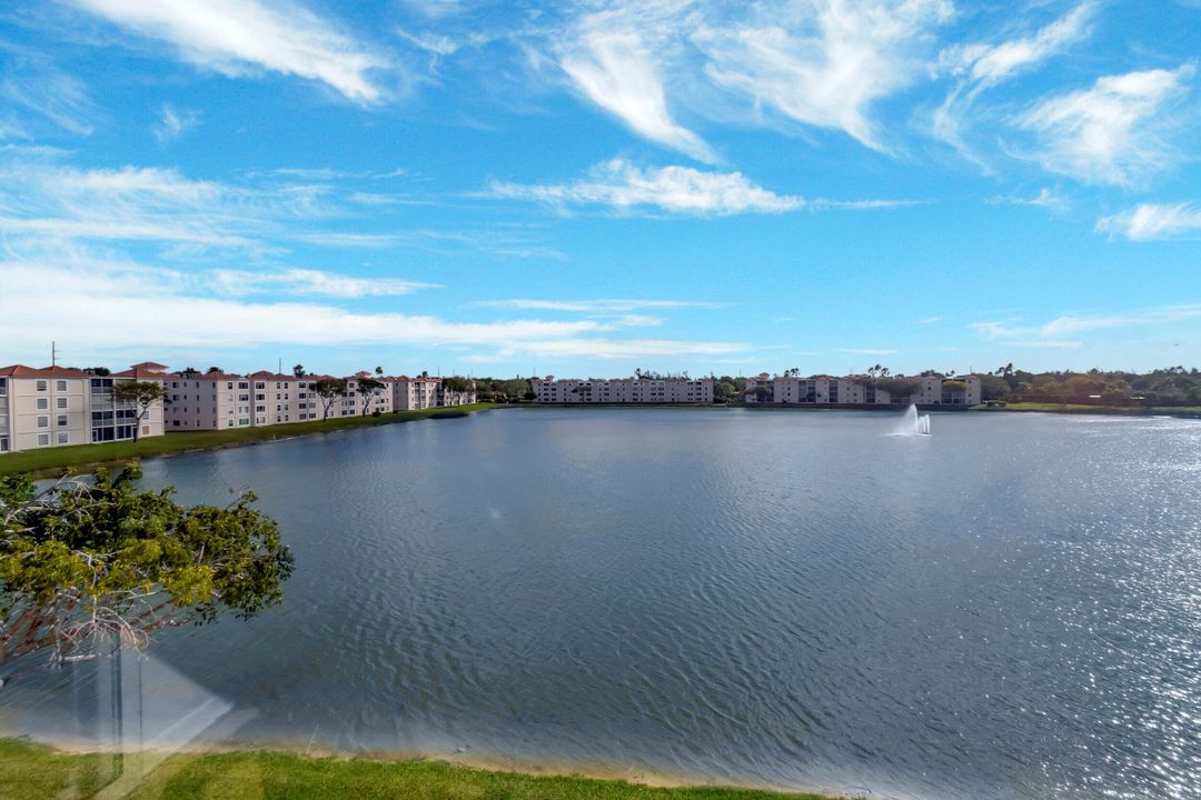 For Rent: $3,200 (2 beds, 2 baths, 1500 Square Feet)