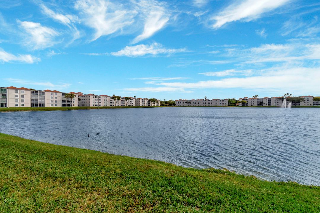 For Rent: $3,200 (2 beds, 2 baths, 1500 Square Feet)