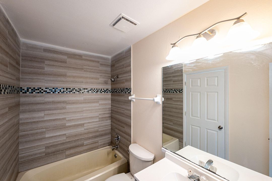 Active With Contract: $269,900 (3 beds, 2 baths, 1257 Square Feet)