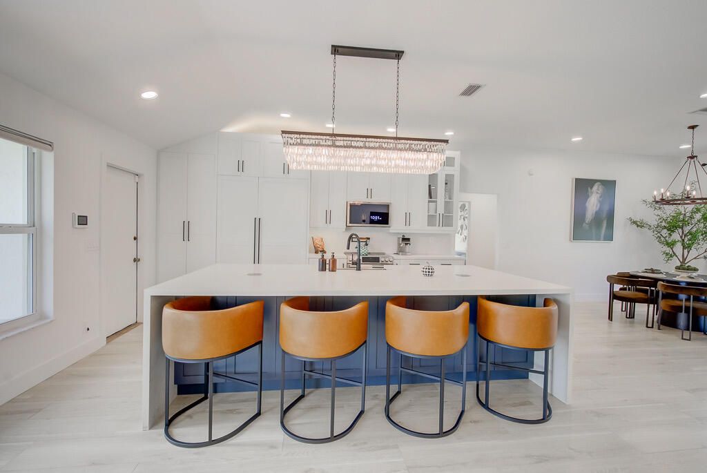 For Rent: $6,000 (3 beds, 2 baths, 2032 Square Feet)