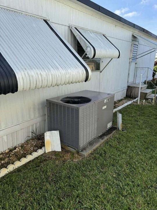 For Sale: $149,000 (2 beds, 2 baths, 1214 Square Feet)