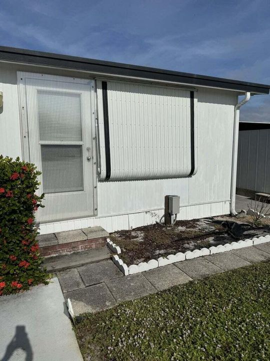 For Sale: $149,000 (2 beds, 2 baths, 1214 Square Feet)