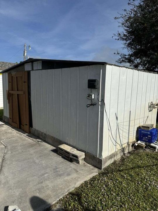 For Sale: $149,000 (2 beds, 2 baths, 1214 Square Feet)