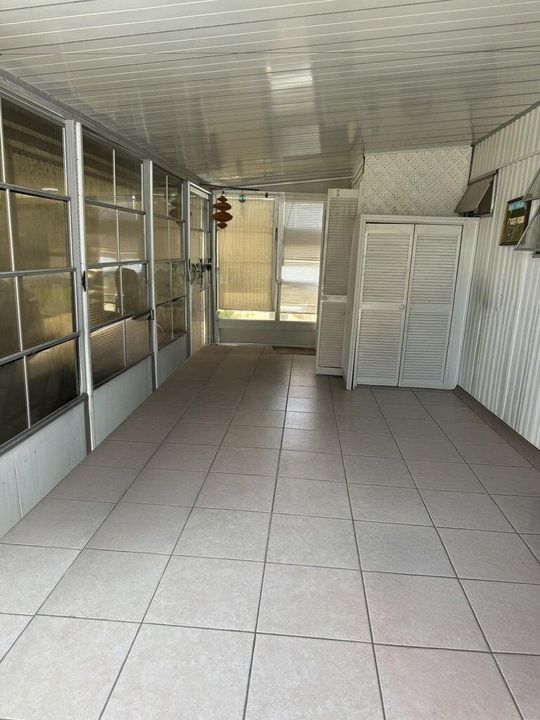 For Sale: $149,000 (2 beds, 2 baths, 1214 Square Feet)