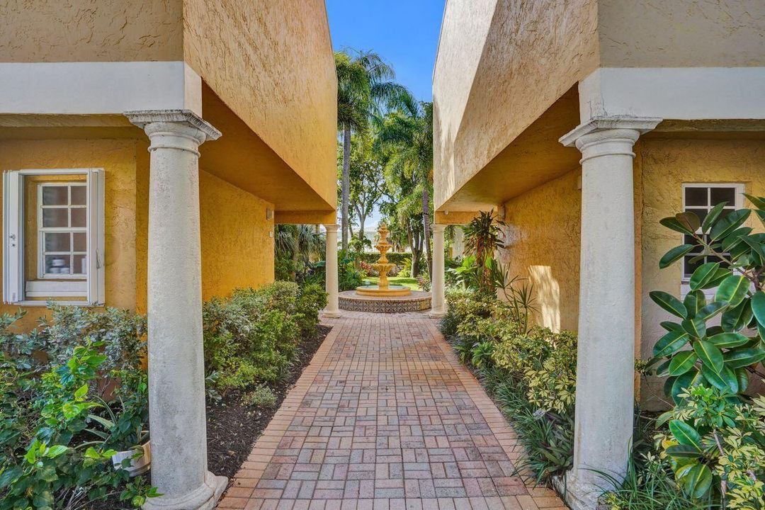 En Venta: $315,000 (2 camas, 2 baños, 1111 Pies cuadrados)