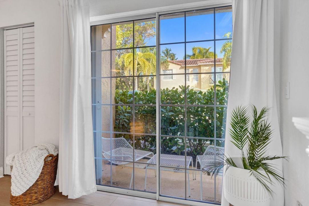 En Venta: $315,000 (2 camas, 2 baños, 1111 Pies cuadrados)