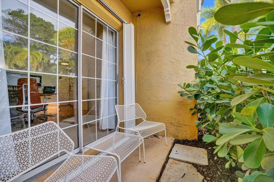 En Venta: $315,000 (2 camas, 2 baños, 1111 Pies cuadrados)