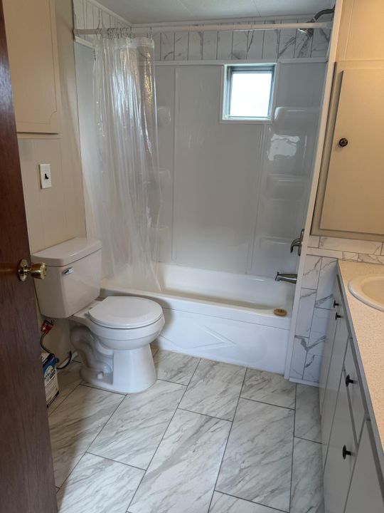 For Sale: $120,000 (2 beds, 1 baths, 900 Square Feet)