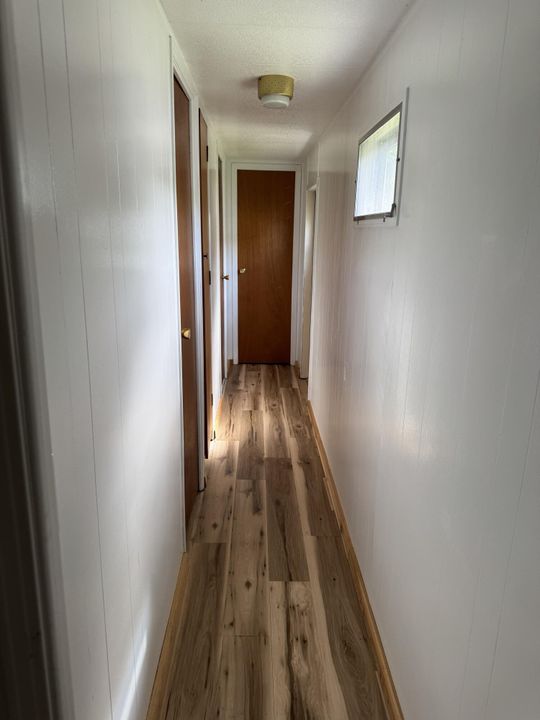 For Sale: $120,000 (2 beds, 1 baths, 900 Square Feet)