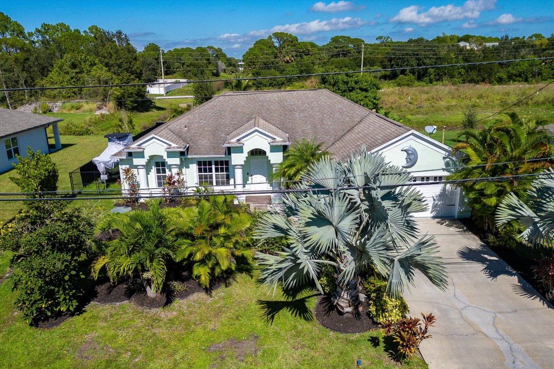 For Sale: $469,000 (4 beds, 2 baths, 2234 Square Feet)