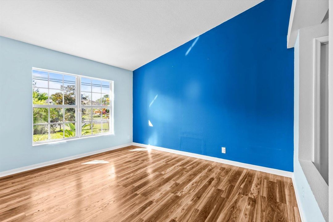 For Sale: $469,000 (4 beds, 2 baths, 2234 Square Feet)