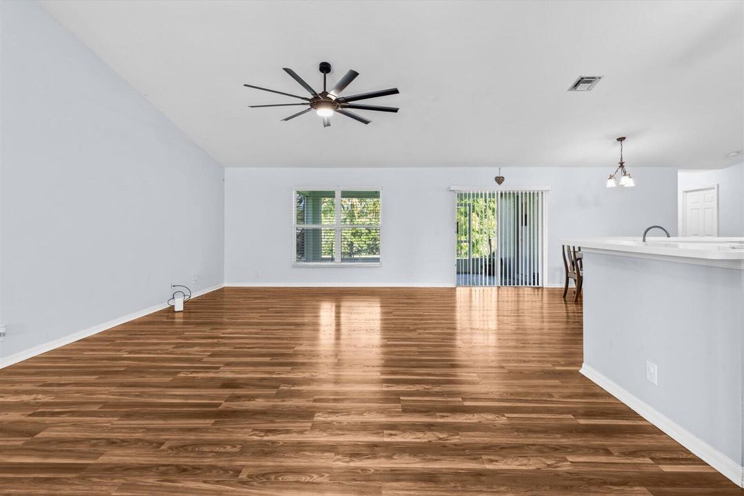 For Sale: $469,000 (4 beds, 2 baths, 2234 Square Feet)