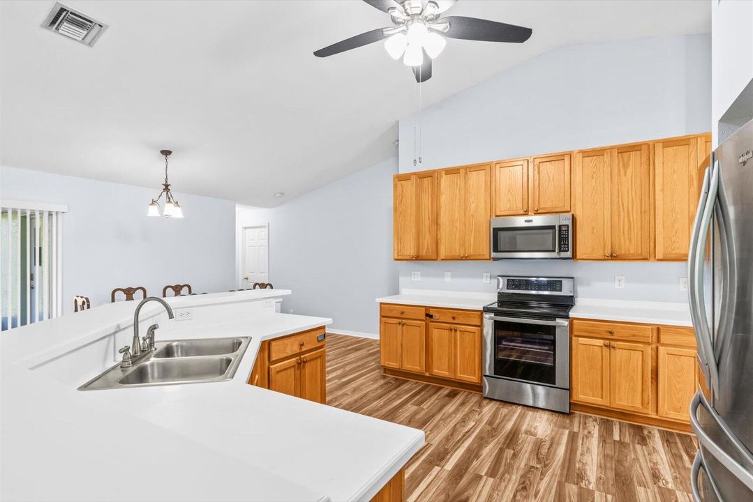 For Sale: $469,000 (4 beds, 2 baths, 2234 Square Feet)