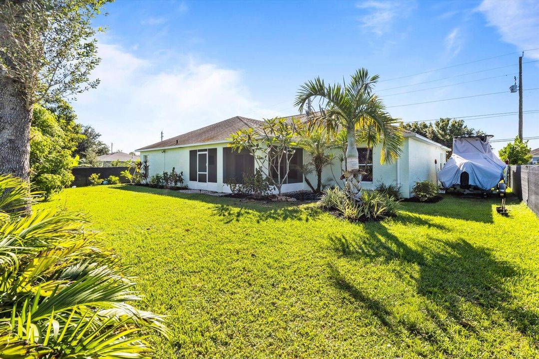 For Sale: $469,000 (4 beds, 2 baths, 2234 Square Feet)