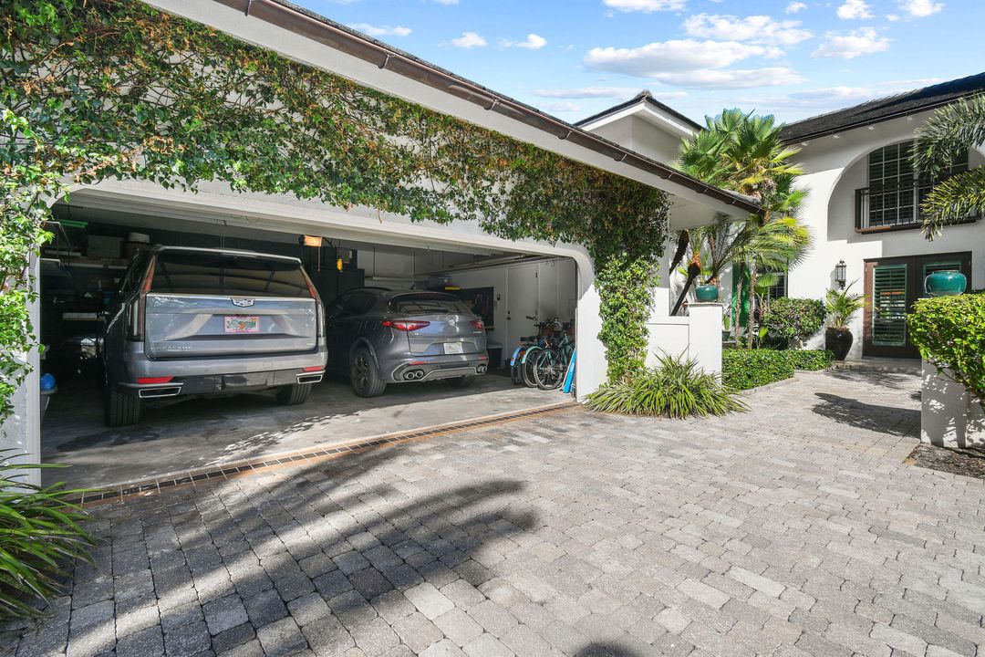 For Sale: $8,250,000 (4 beds, 4 baths, 4716 Square Feet)