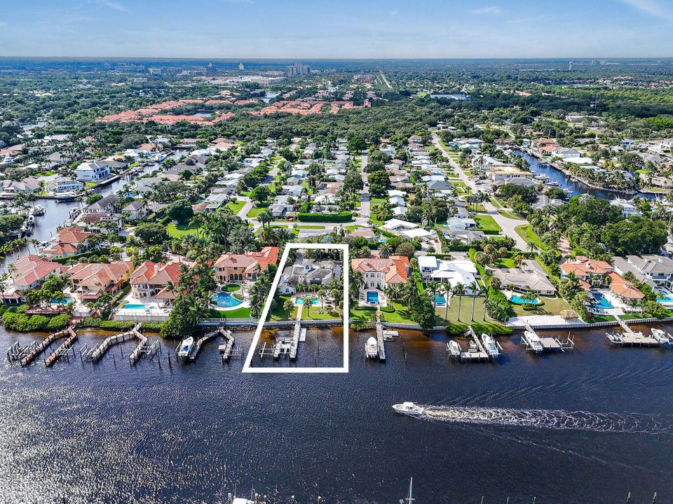 For Sale: $8,250,000 (4 beds, 4 baths, 4716 Square Feet)