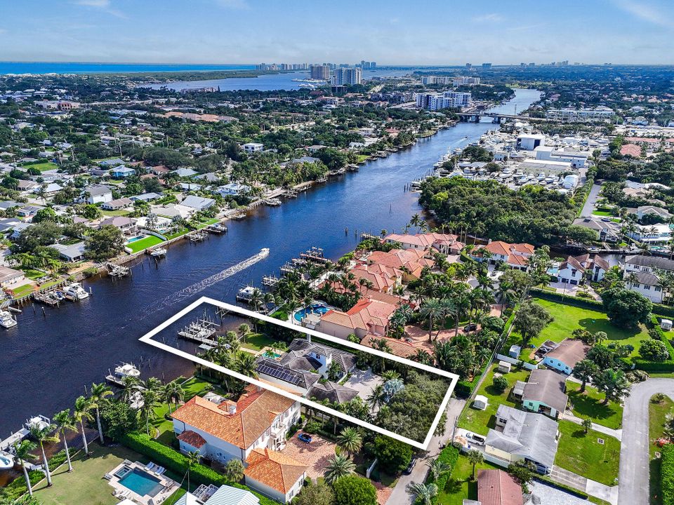 For Sale: $8,250,000 (4 beds, 4 baths, 4716 Square Feet)