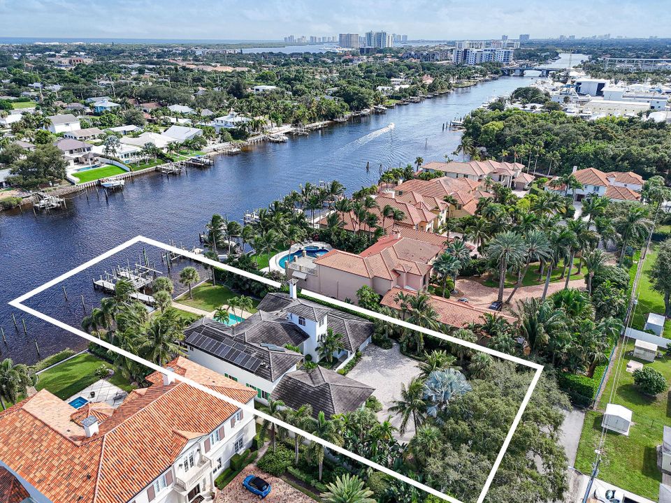 For Sale: $8,250,000 (4 beds, 4 baths, 4716 Square Feet)