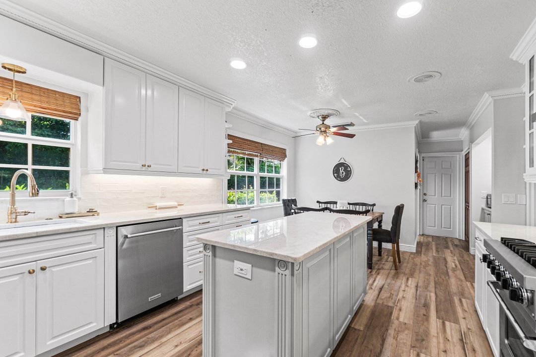 En Renta: $12,000 (3 camas, 2 baños, 2636 Pies cuadrados)