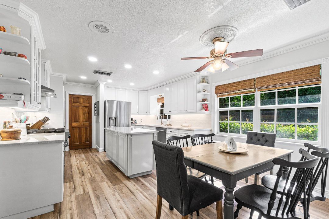 En Renta: $12,000 (3 camas, 2 baños, 2636 Pies cuadrados)